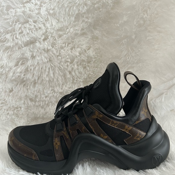 LV Archlight Sneakers size 41.0 - Picture 4 of 12